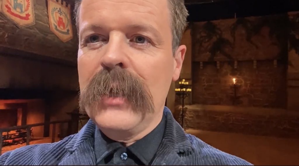 Gwrych_Castle's tweet photo. Who wore it best? @antanddec or @KioskCled 👀🏰🏴󠁧󠁢󠁷󠁬󠁳󠁿 #ImACeleb https://t.co/8asGnrd3FJ