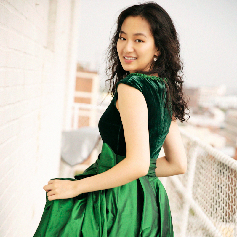 ChopinMiami's tweet photo. Join us on December 19th at 3 PM as Chelsea Guo, prizewinner from the 2020 National Chopin Piano Competition, is the next artist on the Chopin For All Free Concert series. 
"As both a pianist and a singer, Chelsea Guo is clearly a special talent." -- Gramophone. https://t.co/5Bwm2tNWIf
