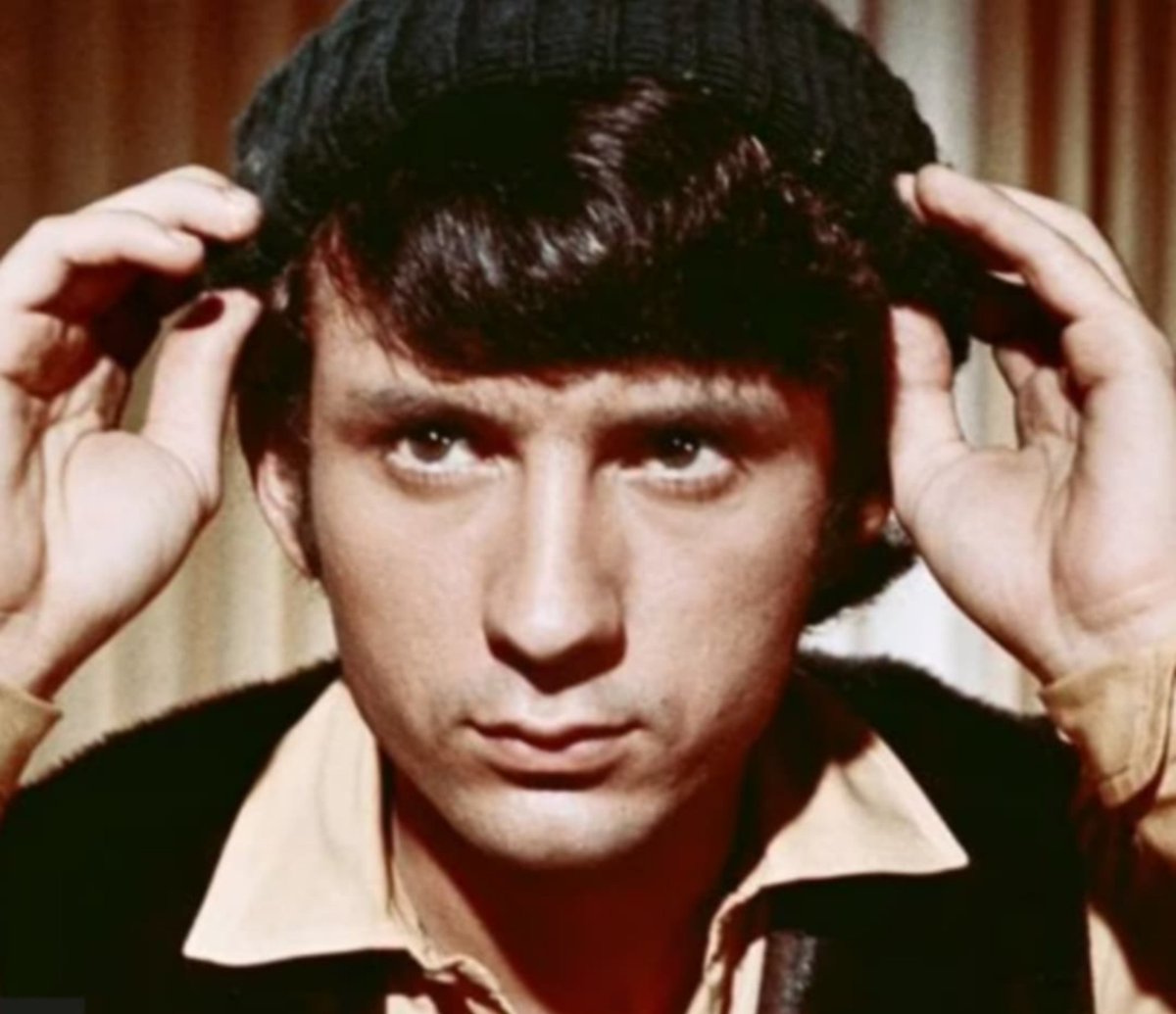 Michael Nesmith. We raise a glass to this incredible musician.

Thank you for a glorious number of Monkeys albums.

#michaelnesmith #themonkeys  #musicias