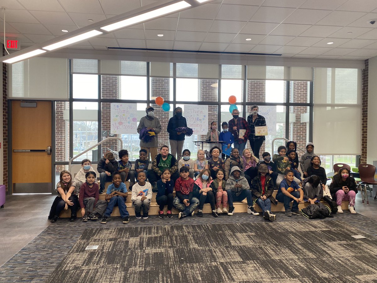 My class and <a href="/MissPTeaches3/">Lyndsey Pierce</a> class presented our gratitude CBL projects today. They did amazing! They made picture books for the principals, blankets for the crossing guards, and delivered pop to all the “poppin” teachers at Rosa. So proud of them! #middierising #rosaontherise 💜