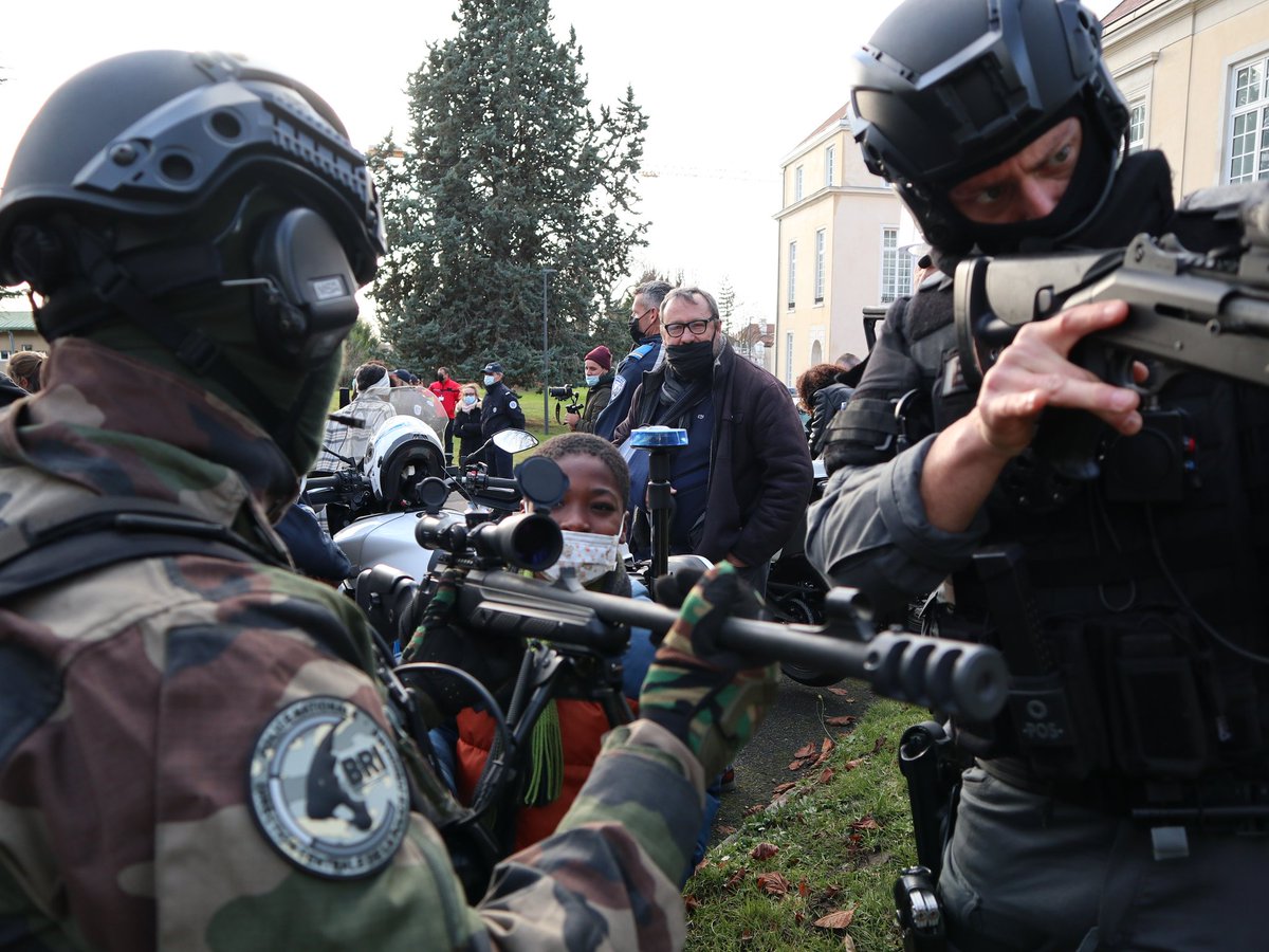 echoregional95's tweet photo. 🚓 #BRI #antigang en intervention dans un #hôpital  à #Margency #valdoise
https://t.co/pVqC4HPCUB https://t.co/FuBRoTKmlc