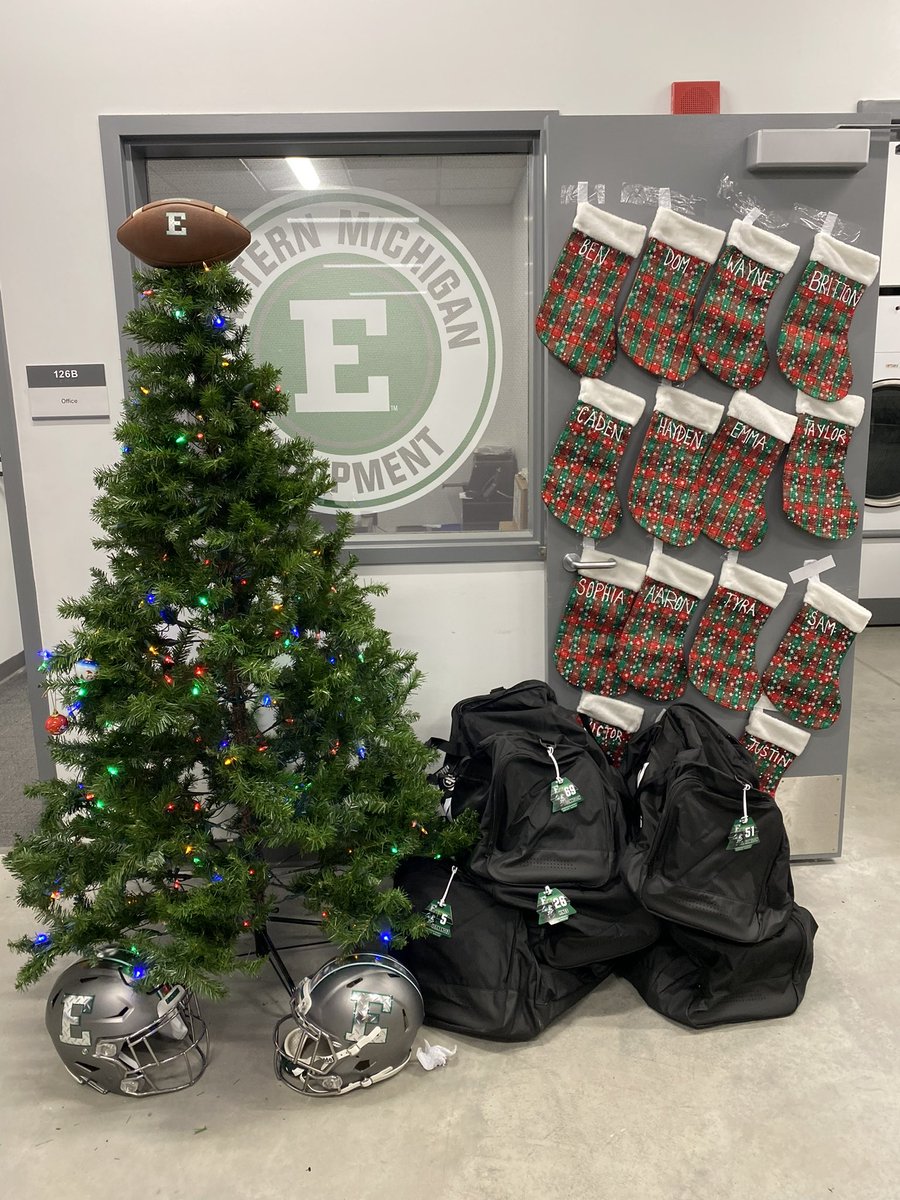 <a href="/EMU_EQ/">Eastern Michigan EQ</a> 🏈 🎄 Bowl Season 🎄
