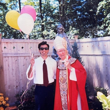 Happy Holidays! "Christmas in a Strange Land" is now available on all service providers, please play loud and share widely: smarturl.it/thesilentleagu…