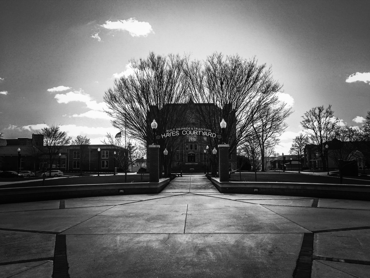 TiffinU's tweet photo. Have a great winter break, see you soon! https://t.co/4vUGDEWvy0