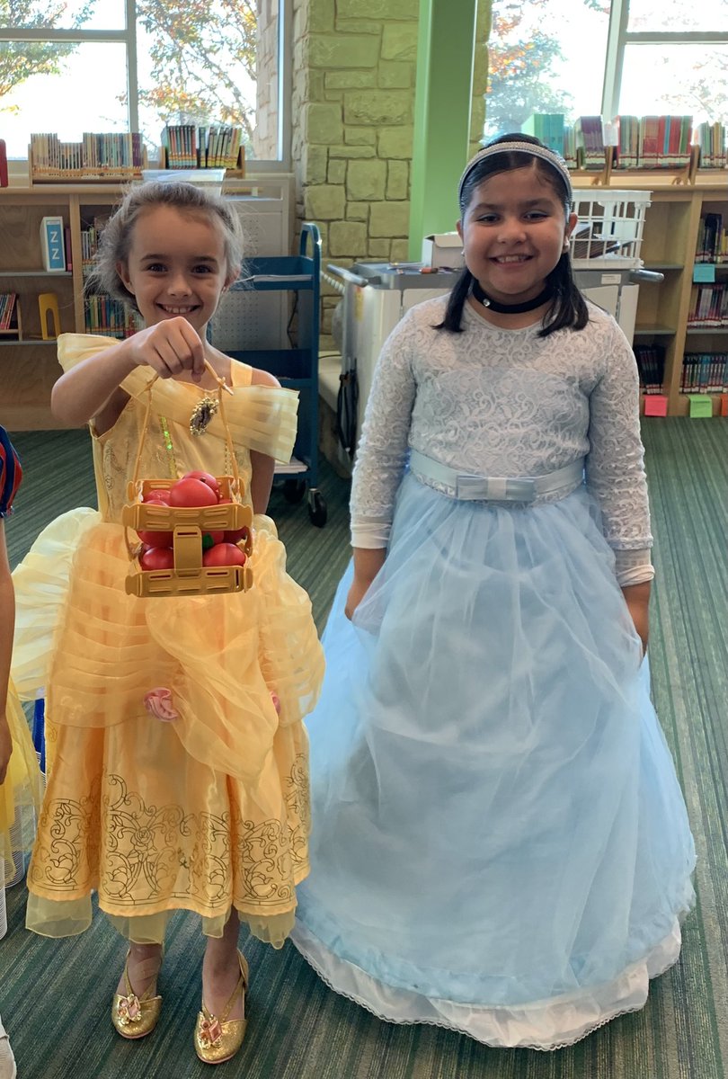 LasLomasLibrary's tweet photo. This week, second graders used their knowledge of fairy tales to complete STEAM projects in connection with the stories they read. Dressed as their favorite fairy tale character, students had a fun-filled day of problem solving and critical thinking! #neisdlibs #steaminthelibrary https://t.co/SX1VCvtVRV