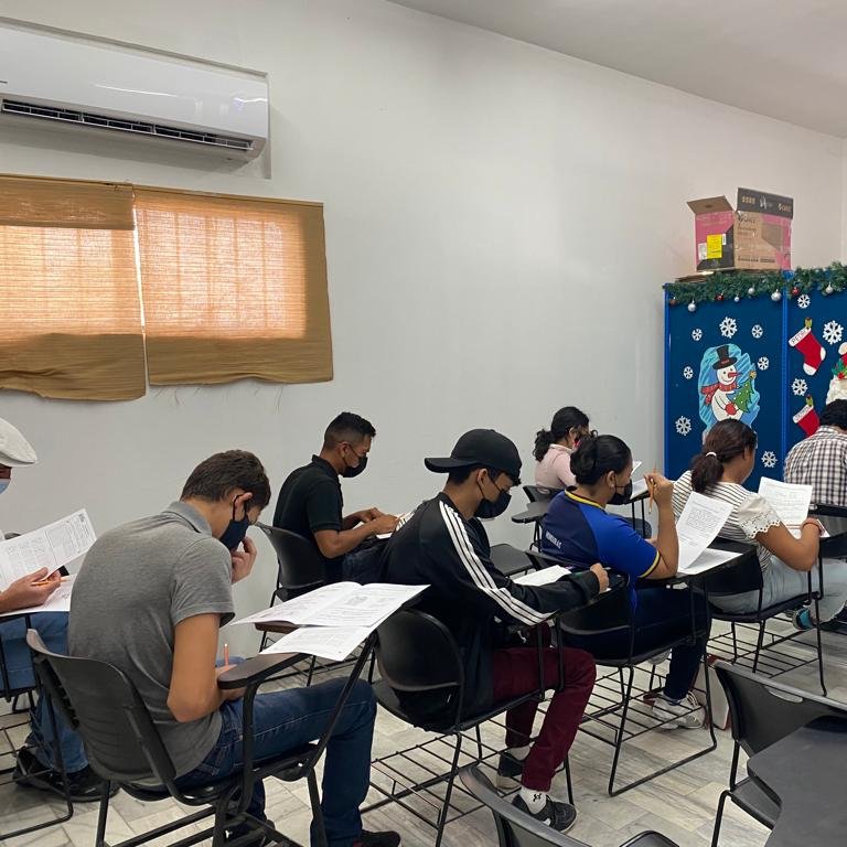 ITEAoficial's tweet photo. Así inicia la #JornadaNacionalINEA de aplicación de exámenes para jóvenes y adultos sin educación básica concluida en #Tamaulipas. Te esperamos si tienes 15 años en adelante y no has concluido tus estudios o conoces a alguien. #TamCrece #EducaTam https://t.co/1KLsxdQfZu