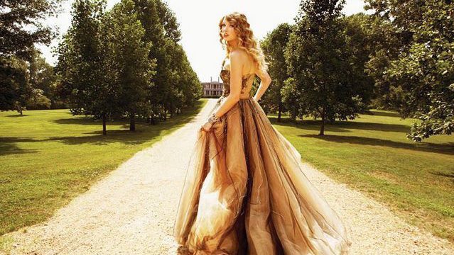 TheSelectionNET's tweet photo. a dream: see Taylor Swift write a song and shoot a music video exclusively for The Selection Movie soundtrack and this song to be Maxon &amp; America theme song. https://t.co/vi1bMPsYLu