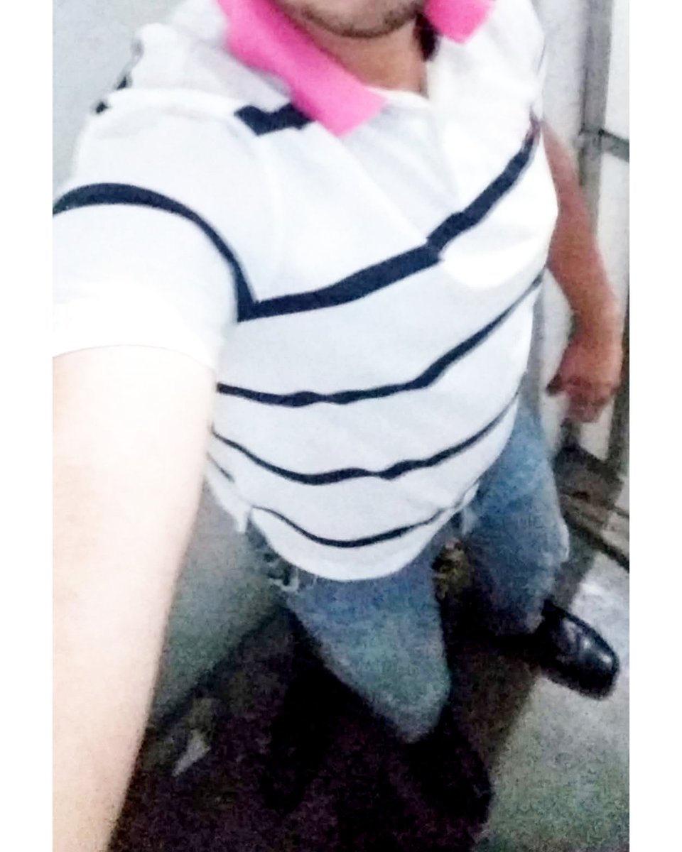 OutrosRoupas's tweet photo. Usando outra roupa do meu vizinho com botas, se quiser que eu use uma roupa sua chame no pv
Otro atuendo de mi vecino y botas
Another outfit from my neighbor and boots https://t.co/44q3UJorXS