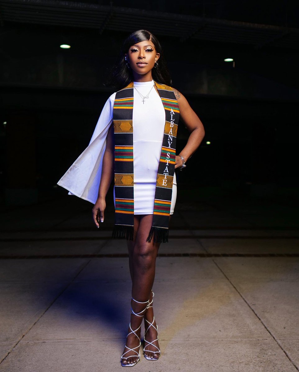 maxey_dope's tweet photo. 3 1/2 years later & I can honestly say I would have it no other way. Thank you Albany State University for a lifetime of memories and experiences. Will forever have 504 College Drive in my heart. Signing out ! 🤍
#AlbanyStategrad #2021 #graduation21 #GRADSZN #Dec11 https://t.co/lMRXtbNGHS