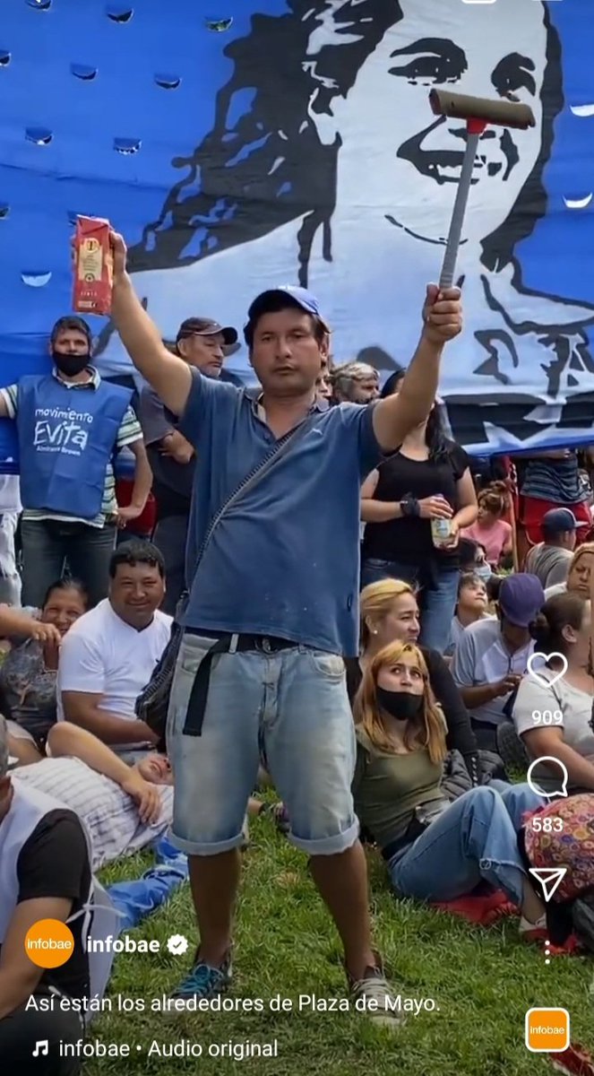 lucianomondino_'s tweet photo. De recibir a Merkel y el G20 a esto. Decadente. https://t.co/3K8MvtQu33