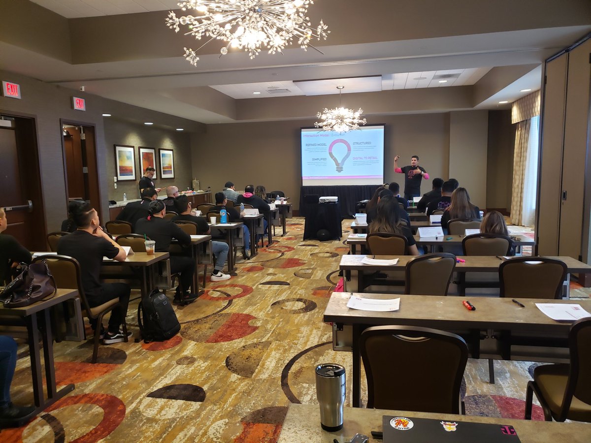 Justin Ray Moss tweet media