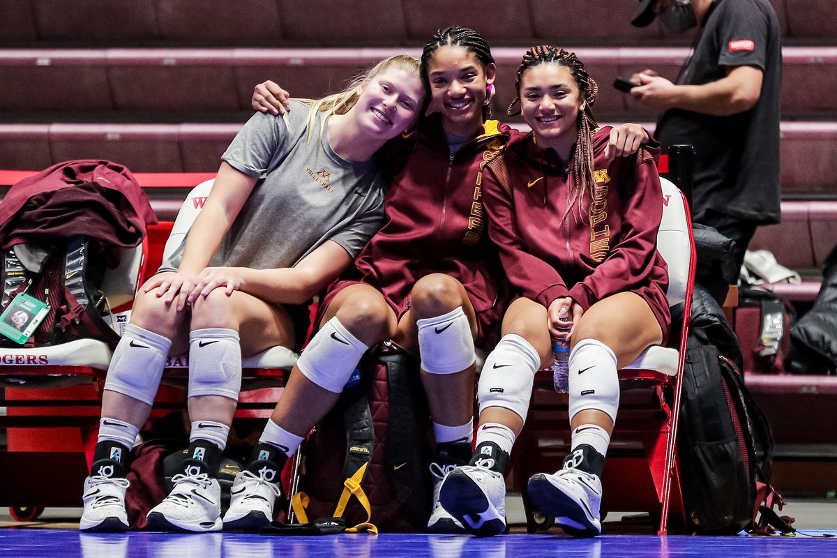 GopherVBall's tweet photo. 𝐹𝒶𝓂𝒾𝓁𝓎 💛 https://t.co/s26jfzLLtb