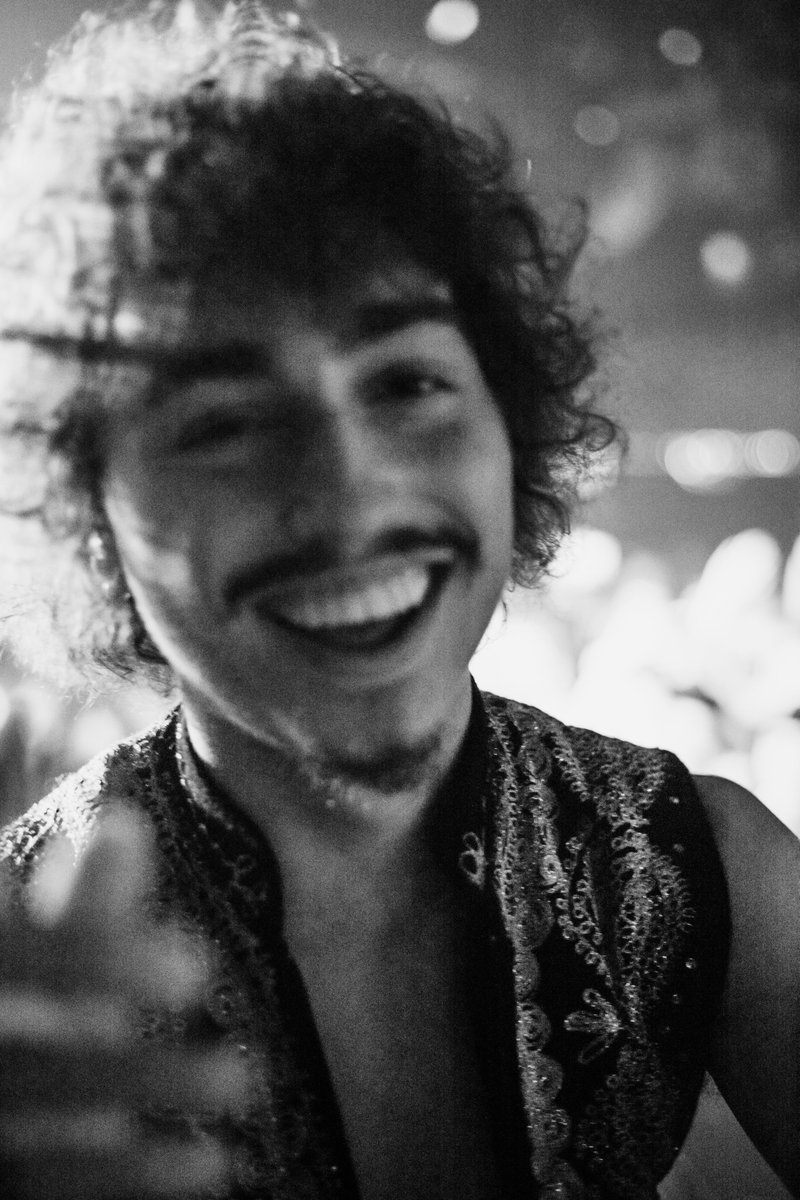 GretaVanFleet's tweet photo. Up close and personal. https://t.co/kyvXRMdOjb
