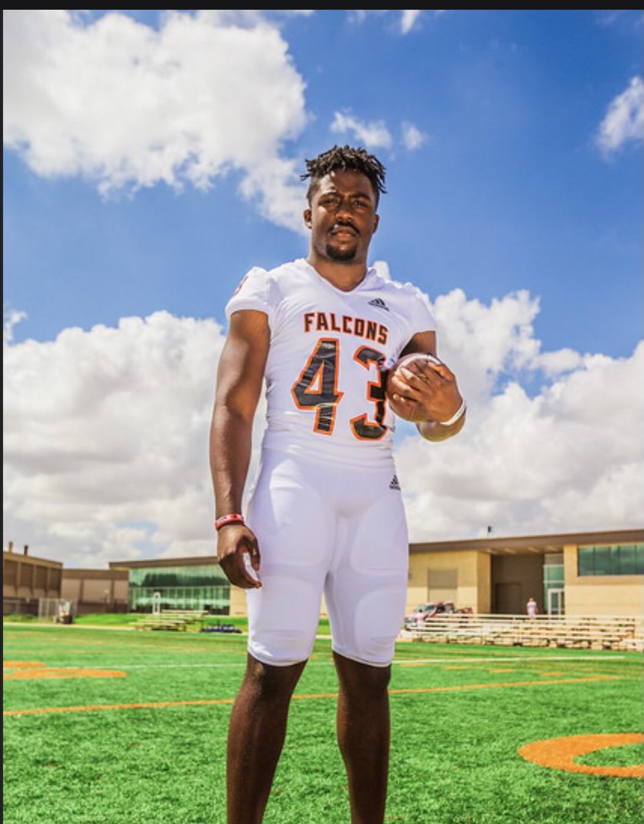 Coach Mac tweet media