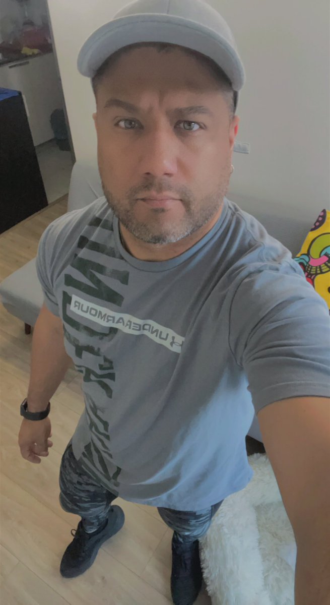 lualrome's tweet photo. Alguien quiere salir más tarde ? https://t.co/2xYC5npZRs