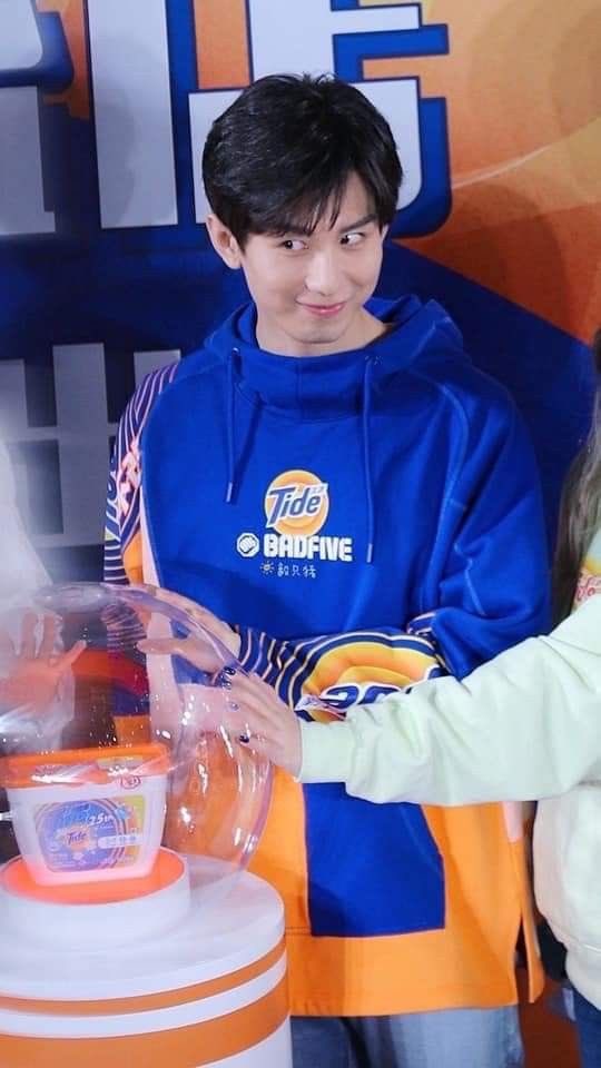 ChengYi_TiAmo's tweet photo. I have known him for several years now. In the beginning, I thought that he is a quiet, serious person. But after sometime, he is actually quite lively, very cute.
- Zhang Yuxi’a thought about #ChengYi during #StandByNe interview. 

Well, these photos just confirm that.  😊 https://t.co/59qfQ6DwrM
