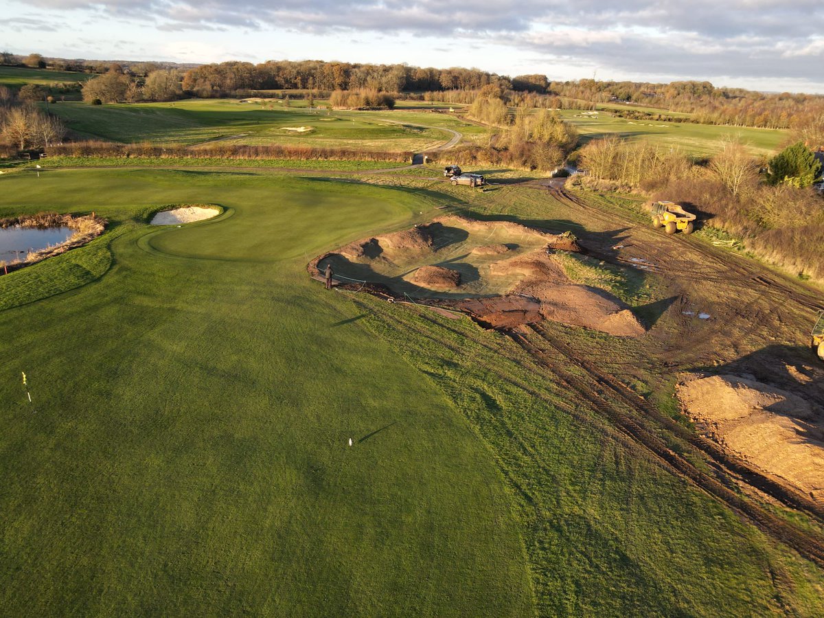 Progress being made on the Tom Mc Broom designed 250yard 15th hole at The Caversham UK. Fantastic shaping by Damian and Nathan of Ely Golf Ltd