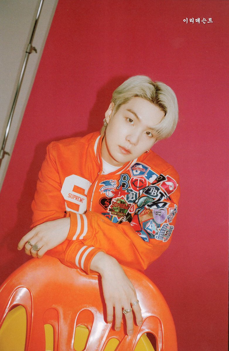 932220SG's tweet photo. Min Yoongi becomes the first and only korean soloist to have 3 songs with 3 US iTunes #1's.

— Eight 
— Daechwita
— Girl Of My Dreams https://t.co/mZHyoyOEld