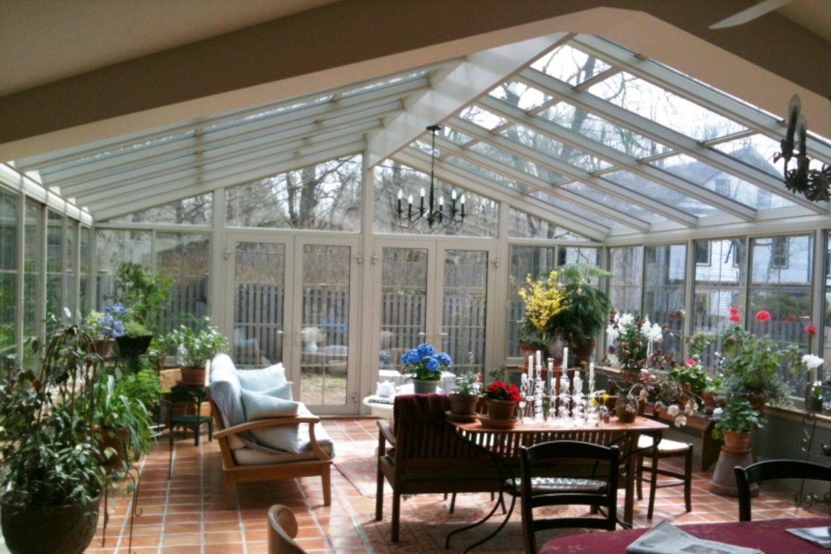 ExpressSunroom's tweet image. Our beautiful sunrooms will have you feeling holly jolly all year 'round.