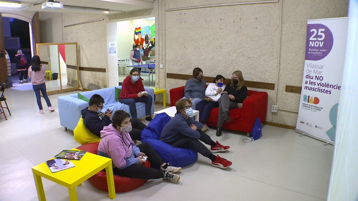 3CatInfo's tweet photo. Dues mares creen un espai per a joves amb diversitat funcional intel·lectual a Vilassar de Mar https://t.co/ephnyOSstI https://t.co/ENnJMvste0