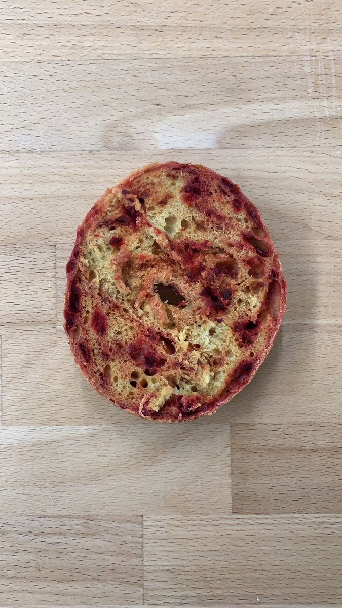 artisanschool's tweet photo. #beetrootbagel https://t.co/FOOMslGVyW