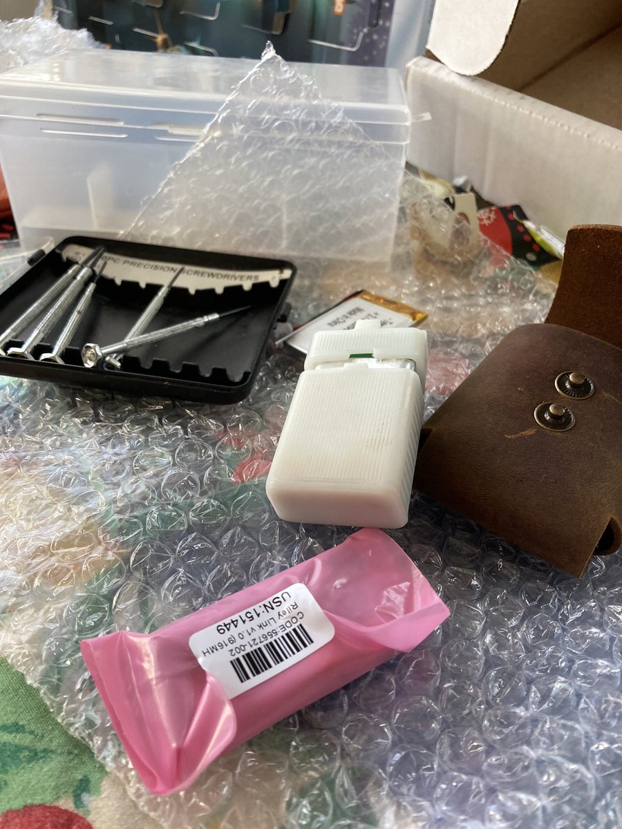 Juliahj's tweet photo. Raise your hand if you’ve never taken calculus but you have programmed your own medical device. Six times. #t1d #rileylink https://t.co/9d89pr5x1e
