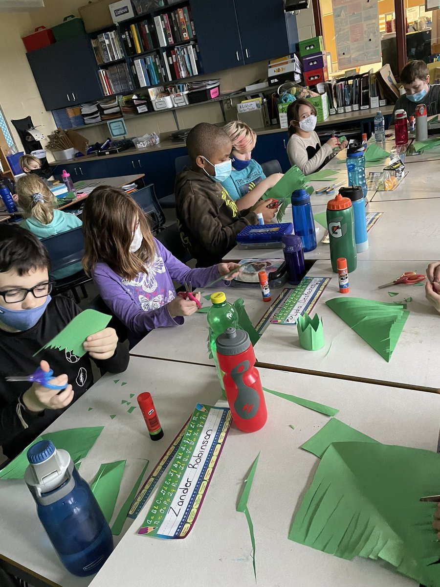 Mrs_boyd_'s tweet photo. We made table ornaments to give our learning buddies at our Christmas dinner next week. The students loved their trees and are excited to give them to their buddies. #christmasdinner #learningbuddy #holidayart @weschoolns @AVRCE_NS @nseducation https://t.co/T5ubspHciz