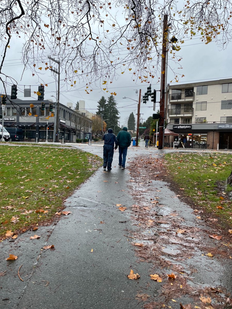 F6Fig's tweet photo. PUBLIC PARKS + GREEN SPACES: As the name suggests, Green Lake Park is the center of the Green Lake community. The lake, and the neighborhood, got its name from the green algae found on the lake in 1855. Around Green Lake Park there are restaurants, stores, and residential areas. https://t.co/WyFhbczov3
