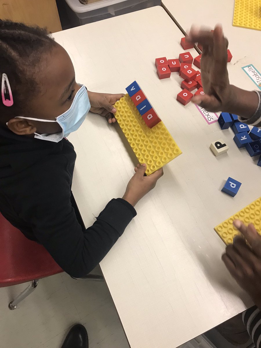 Topcliff PS (@tdsb_topcliff) on Twitter photo <a href="/TDSB_Topcliff/">Topcliff PS</a> French immersion SK Ss learning how to combine sounds as they develop early reading skills. Bravo! <a href="/tdsb/">Toronto District School Board</a> <a href="/EarlyYearsTDSB/">TDSB Early Years</a> @TDSB_fsl <a href="/tdsb_helen/">Helen Fisher</a> <a href="/TDSB_Topcliff/">Topcliff PS</a> French immersion SK Ss learning how to combine sounds as they develop early reading skills. Bravo! <a href="/tdsb/">Toronto District School Board</a> <a href="/EarlyYearsTDSB/">TDSB Early Years</a> @TDSB_fsl <a href="/tdsb_helen/">Helen Fisher</a>
