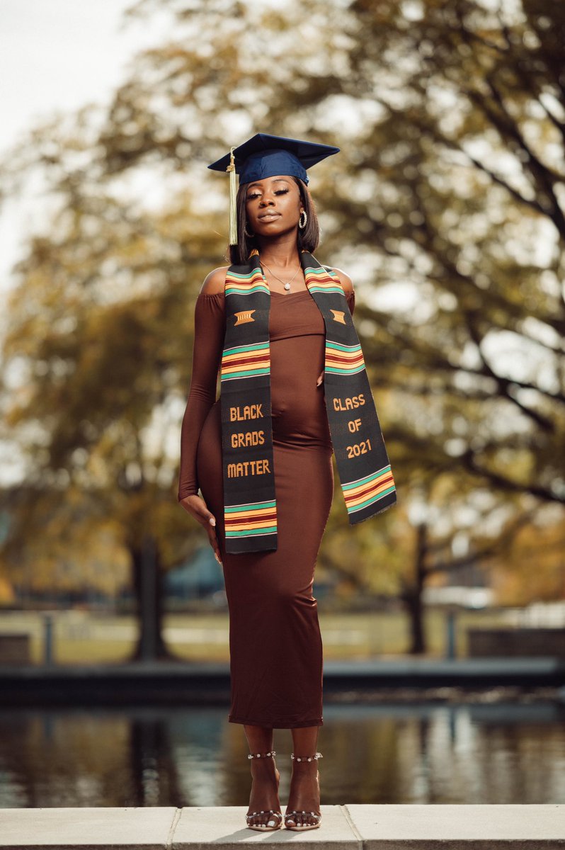 litshorty__'s tweet photo. Eleganceโจ
Youโll remember meโฆ๐
#BlackGirlMagic โจ
#BlackGradsMatter โ๐พ
#ncat21 ๐๐
#Melanin ๐ค
#GradBae ๐ป
MUA๐จ: @nillibeats
Hair: @theumbrellaofbeauty https://t.co/fOo9osQl29