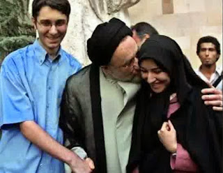 UF₆ ≡ tweet media