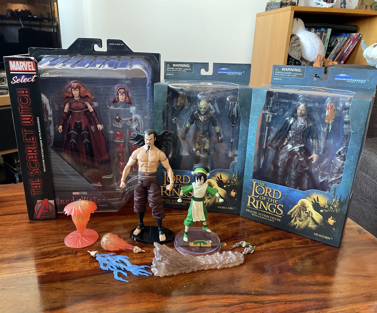 Eamon_'s tweet photo. The good folks over @CollectDST sent me some figures today all of which I done designed. I'll be doing some proper pics over the weekend so keep an eye on here and my instagram - eamonodonoghue #thelordoftherings #WandaVision #avatar #actionfiguredesign #designer #artist https://t.co/5taZI6cARr