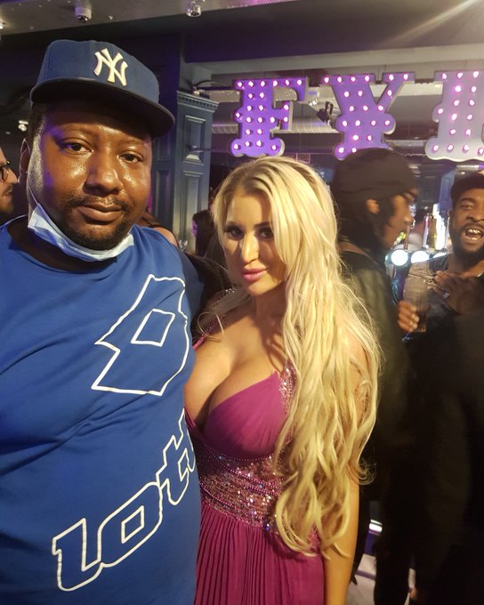 Saw the lovely @xBrooklynBluex too https://t.co/cs3PIkeHaa<a class="tags" href="/tag/xbrooklynbluex">@xbrooklynbluex</a><a href="/tag/mvsales"class="tags"><span>#mvsales</span></a><a href="/tag/mvboys"class="tags"><span>#mvboys</span></a>