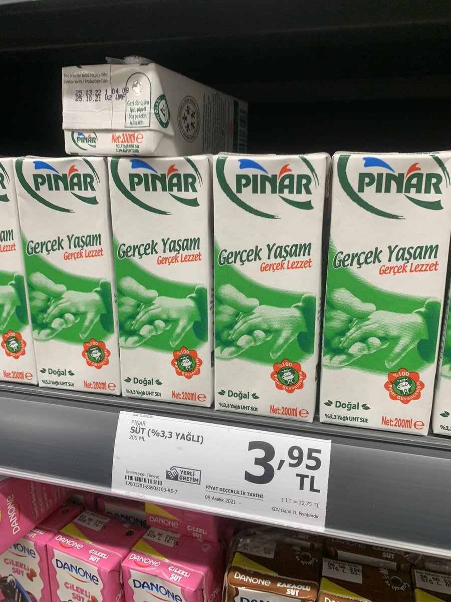 alperalpr07's tweet photo. Vatana millete hayırlı uğurlu olsun https://t.co/3LuyPHQQKf 13.50 TL. 200 ml 3.95 #Pınar #süt #milk #helalolsundayıoğlii #devamkee https://t.co/oU7rrtRLBG