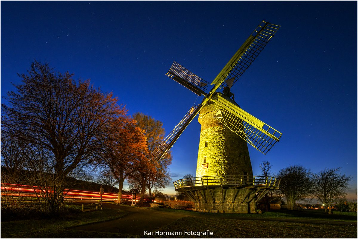 Die heutige Wochenend-Rushhour an meiner Lieblings-Windkraftanlage. 😉 #Mühlenkreis #Mühlenstraße #Mindenlübbecke