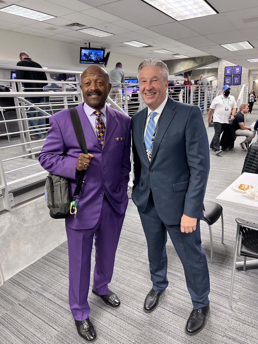 VikingNations's tweet photo. .@gregcoleman8 coming in hot last night with the #PrimeTimePurple threads. Clean as clean can be Mr. Coleman! #SKOL https://t.co/VvZdXvkMzQ