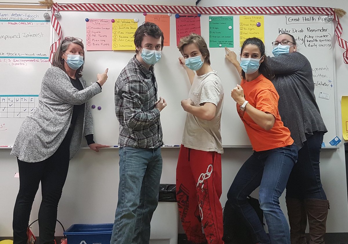 Student directed fitness plans, this is how we get physical in Alliston @allistonssss ⁦<a href="/LL_MSmith/">LL Millard-Smith</a>⁩ ⁦<a href="/opheacanada/">Ophea</a>⁩