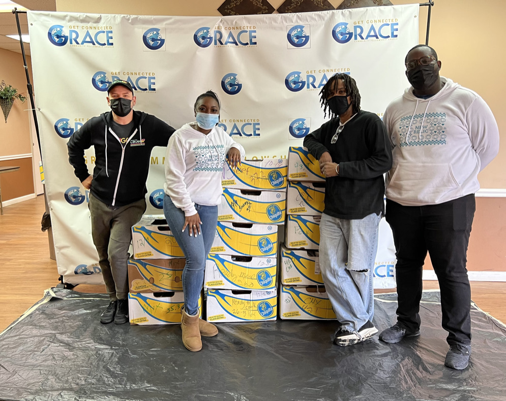 newrelic's tweet photo. Yesterday we closed our global offices for New Relic's Day of Service. This is a day for Relics to spend giving back to the causes and people that are important to us. Here are a few things we got up to:
🗑️ Cleaned up trash
🎁 Wrapped gifts
🍱 Packed meals
#RelicsGiveBack 💙 https://t.co/hpfQgrgfkR