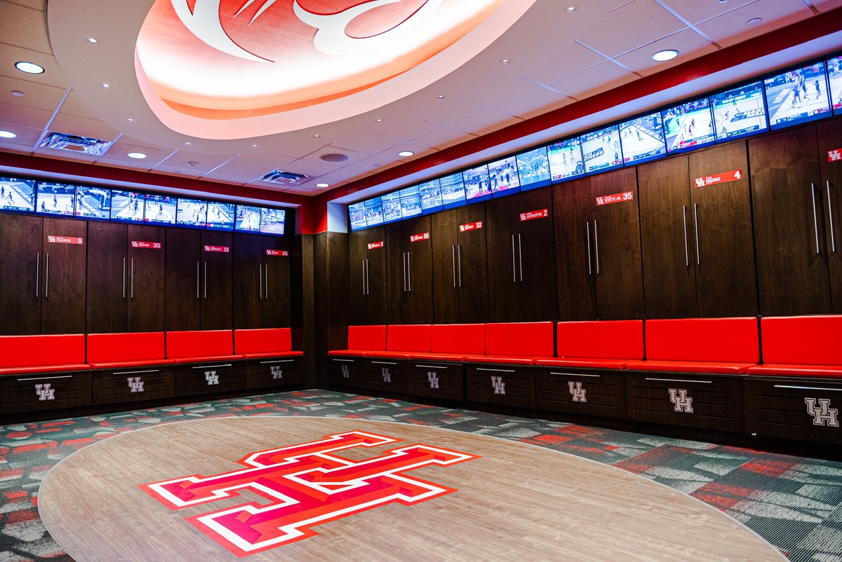 SportsDissected's tweet photo. NEW VIDEO: we toured @UHCougarMBK’s amazing Guy V. Lewis Development Center with @DLRGroup.

Did you know the UofH Basketball facility is THREE STORIES? 👀🏀 

WATCH: https://t.co/rZAYkYbGuR https://t.co/ZLlamgVjTZ