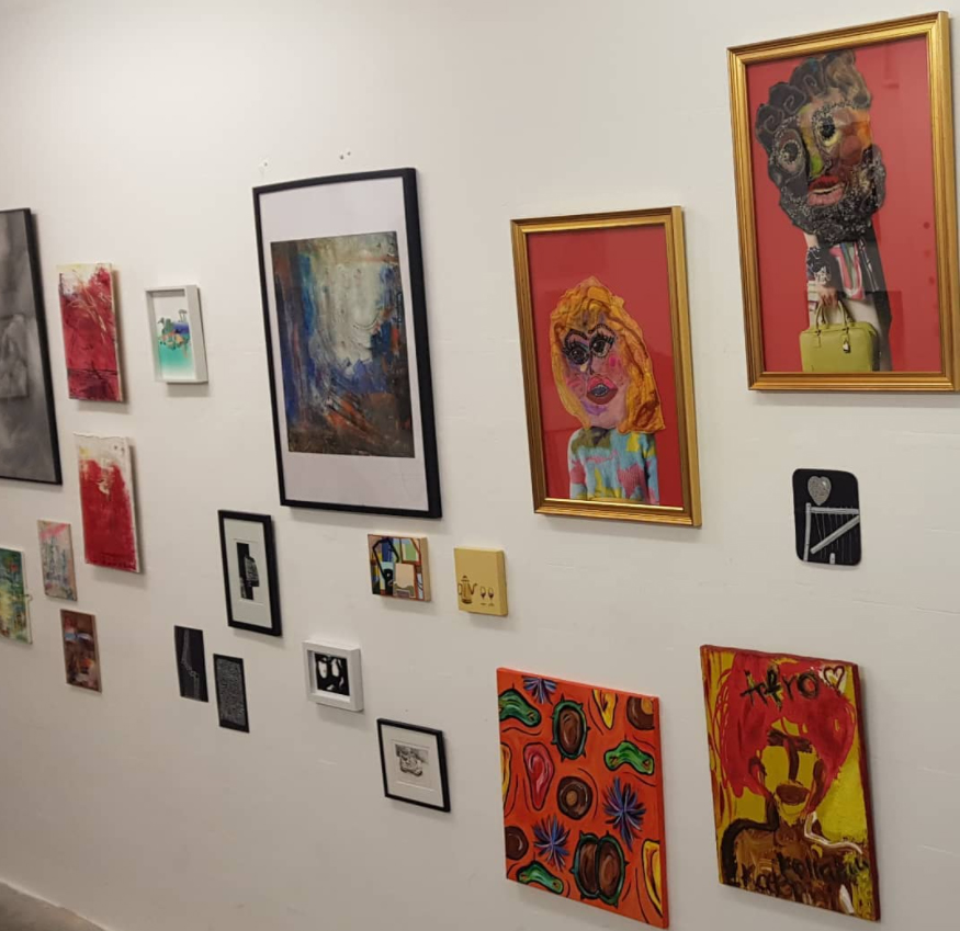 lisavrobinson's tweet image. I am currently exhibiting a small painting at Filet, London as part of Come as you Art. All work for sale. Exhibition closes 12th December #londonart #popupgallery #contemporarypainting