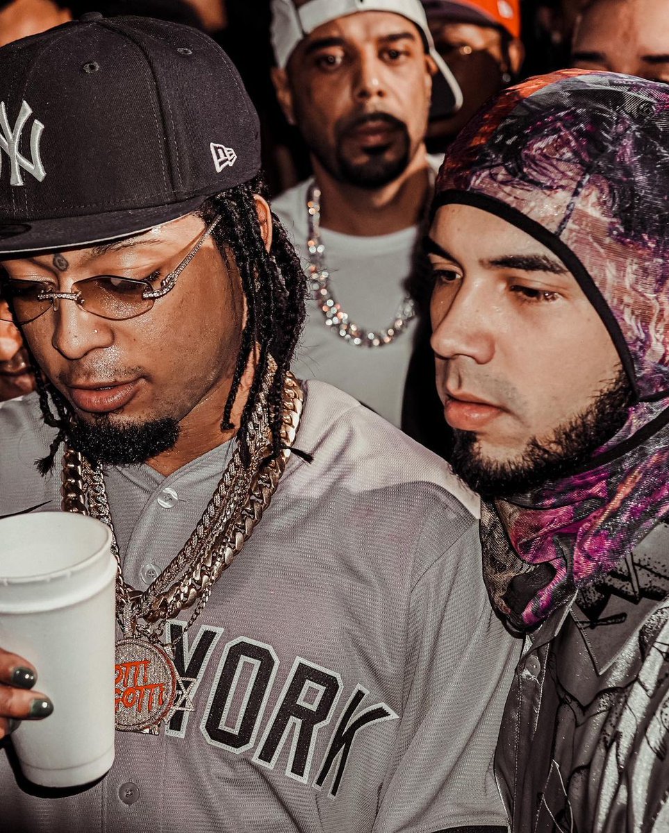 legendanuel's tweet photo. Cabra x Cabra #Losiluminatis COMING SOON 👁️ https://t.co/TQNbVn98Ri