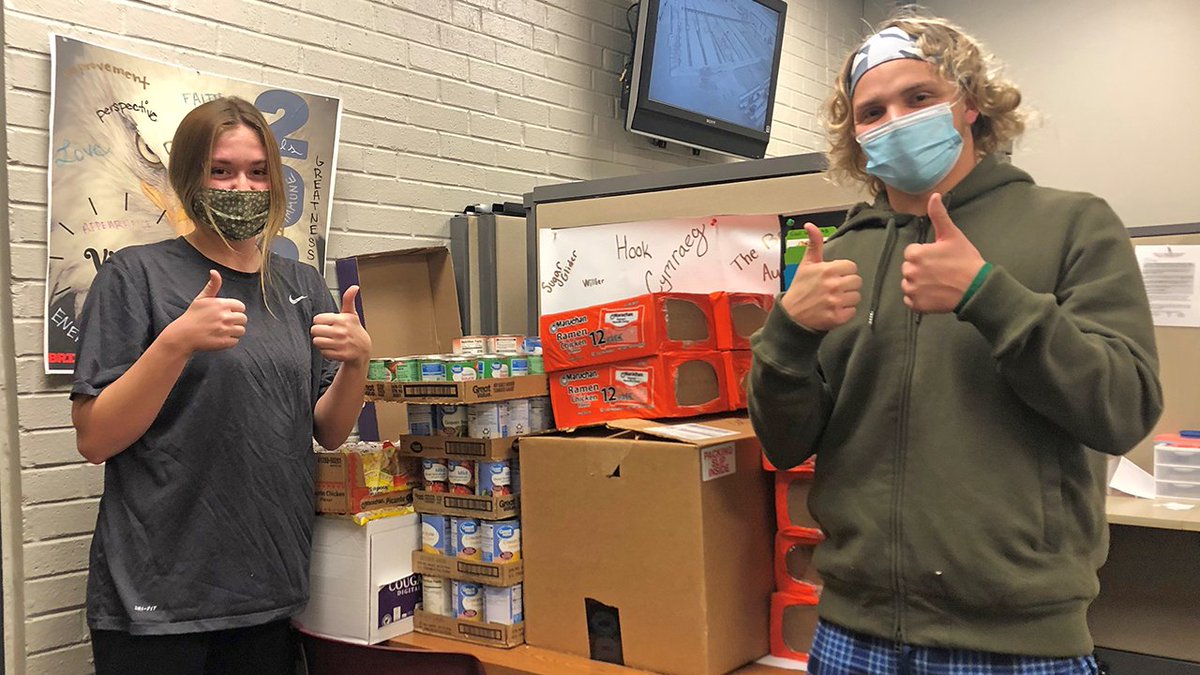 odacathletics's tweet photo. #ODAC schools continued their history of giving back as members conducted a ODAC-wide food drive. The initiative was sponsored by the ODAC's SAAC and carried out by campus SAACs. More than 19,000 items collected, led by 6,000+ from @BCAthletics #whyd3 https://t.co/BMgqkvfR06 https://t.co/xjaS42ukvB