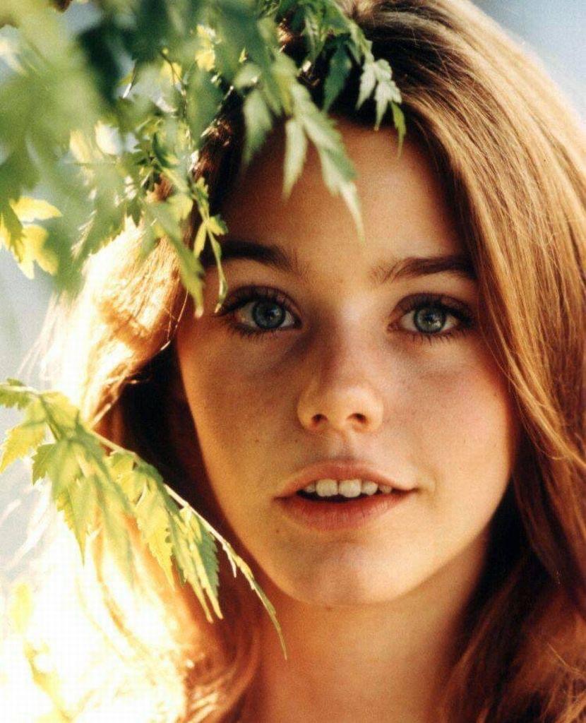 Happy Birthday to Susan Dey who turns 69 today!  Pictured here when she played Laurie Partridge.  