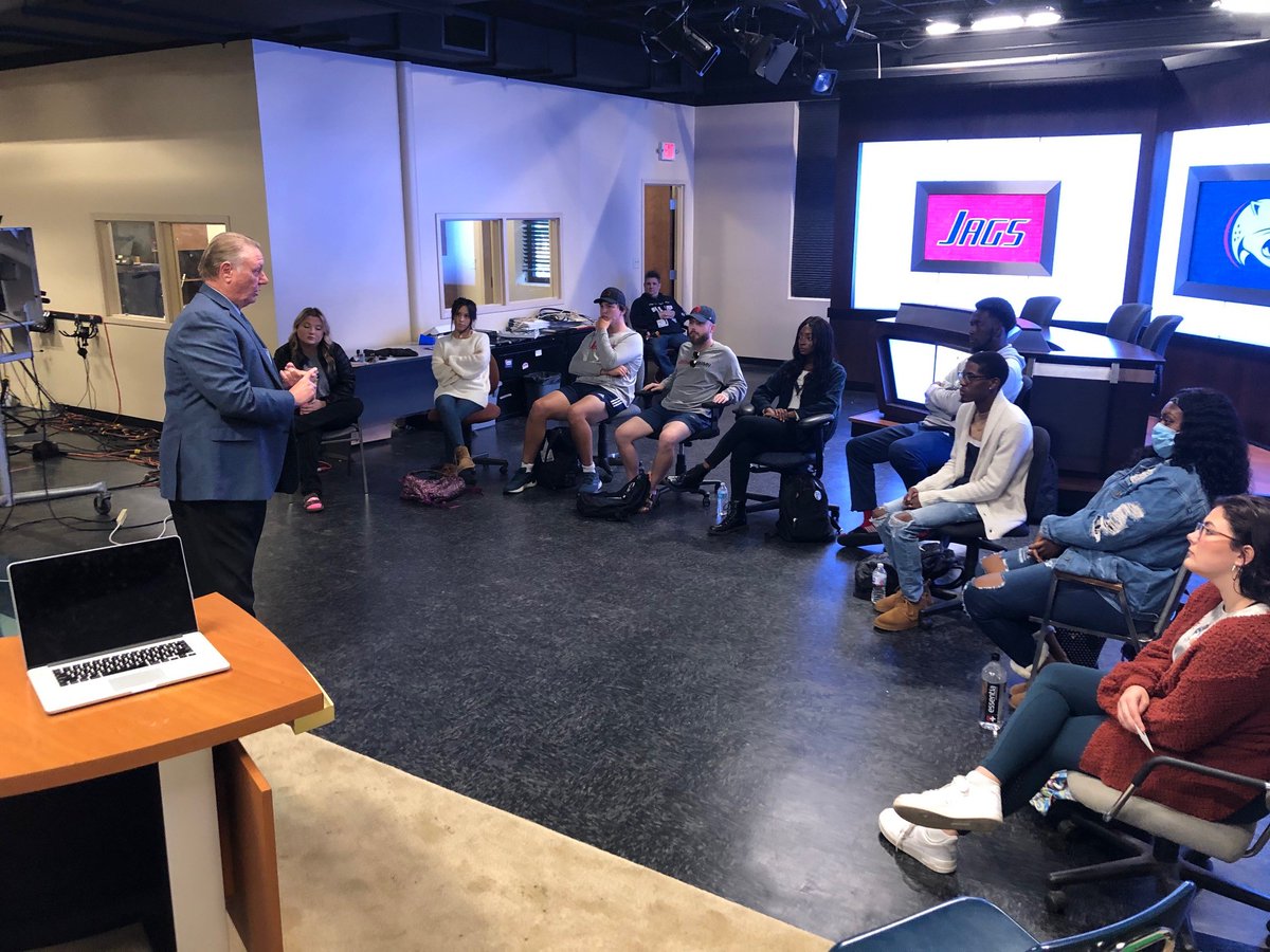 iTrustGene's tweet photo. Awesome day with University of South Alabama students in the CA-250 Radio &amp; TV Performance class. George Bovenizer's students had great questions about #wkrg , #nexstarnation , #journalism , #jobs , and #internships. Thanks so much for the invitation! https://t.co/nz5yWoSsba