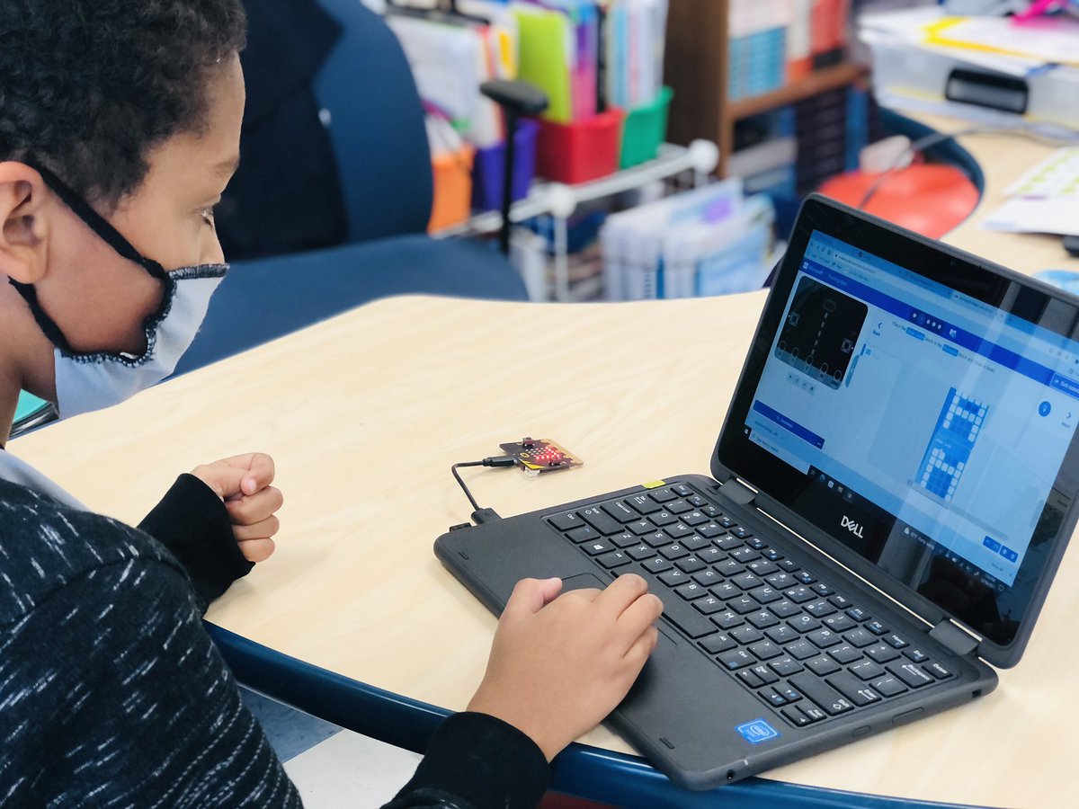 MrsMoorman1's tweet photo. Wrapping up the week of #HourOfCode w/@PlayCraftLearn #Timecraft @modrobotics @scratch & @microbit_edu We certainly wonโt stop here; hope you wonโt either! #CSEverywhere #BrowardCODES โก๏ธ#YearOfCode โฌ
๏ธ@BrowardSTEM https://t.co/tClUknhTCc