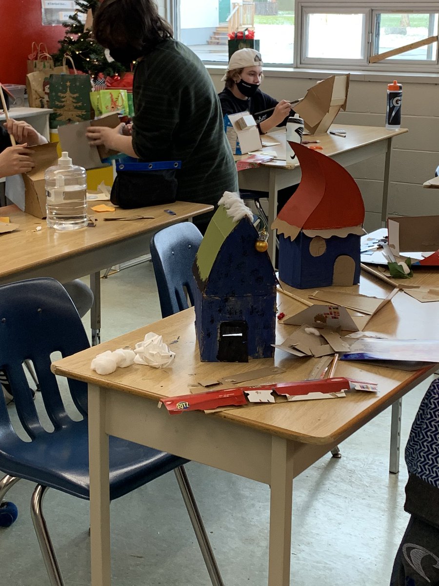 mrscowan10's tweet photo. Recreating whoville today https://t.co/4Dar0umD6t