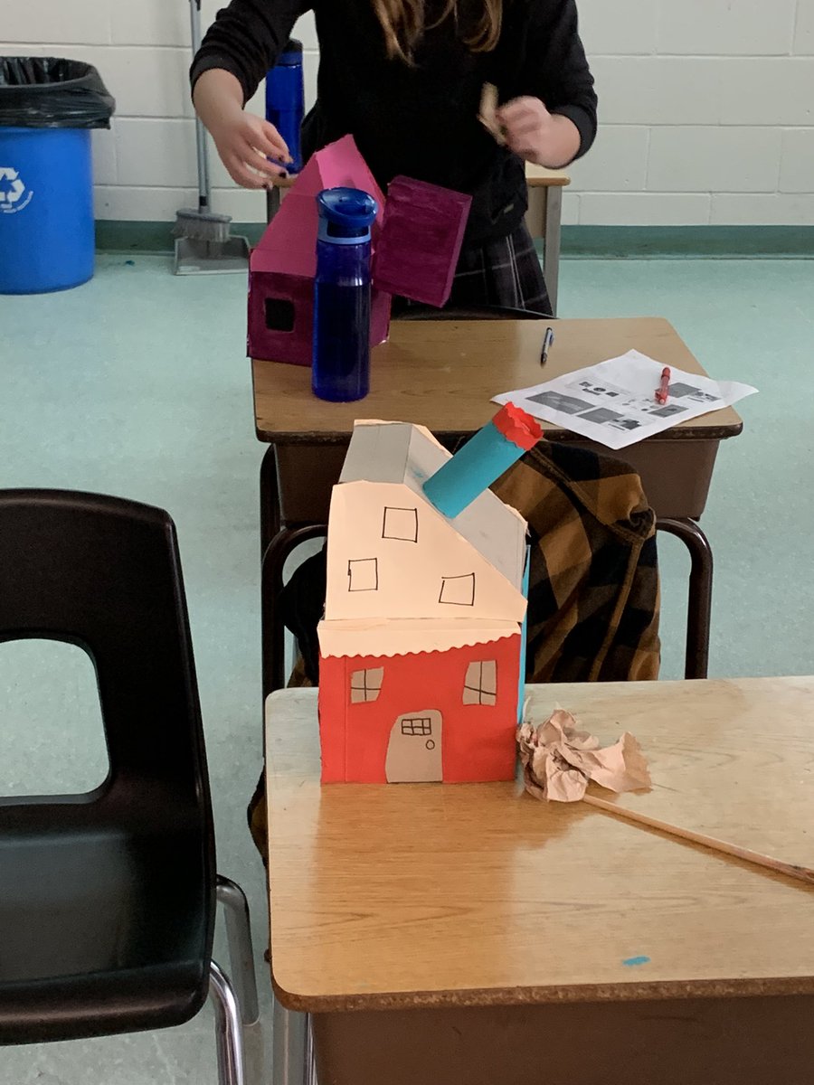 mrscowan10's tweet photo. Recreating whoville today https://t.co/4Dar0umD6t