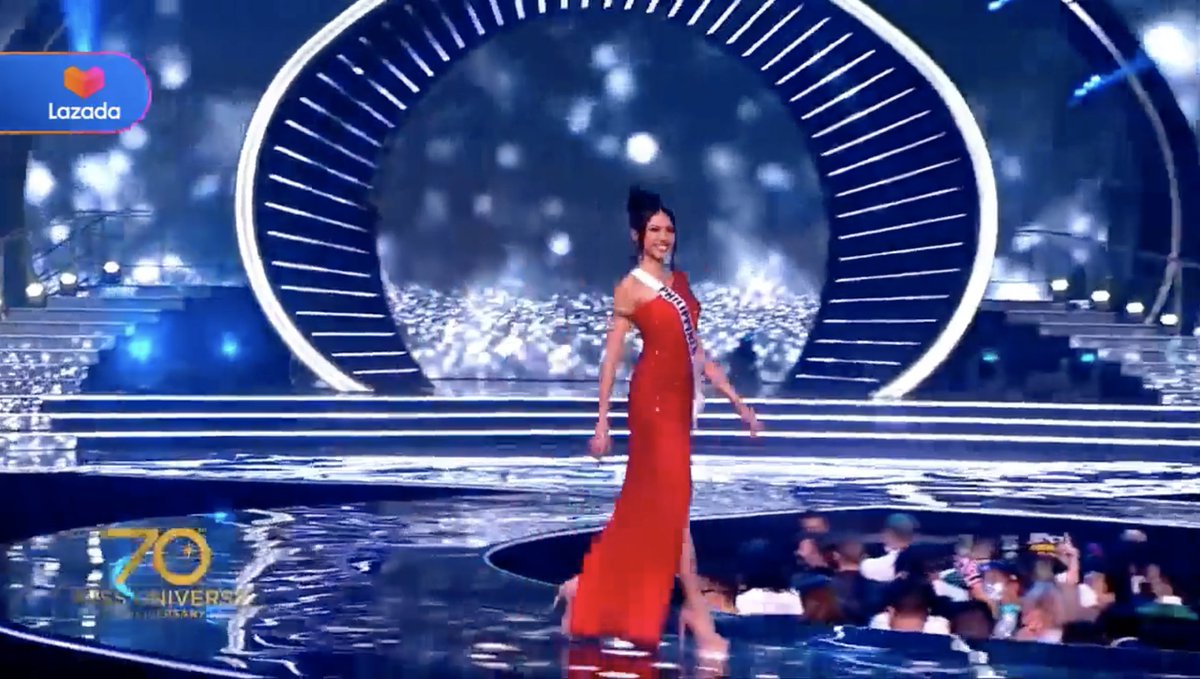 pinasnowTV's tweet photo. #BeatriceLuigiGomez  is a showstopper in 70th Miss Universe preliminary evening gown competition, wearing Francis Libiran, #MissUniverse2021 
#MissUniverse 
#MissUniverse2021
#GoMezUniverse #VivaFilipinas https://t.co/peVfHUGxCF