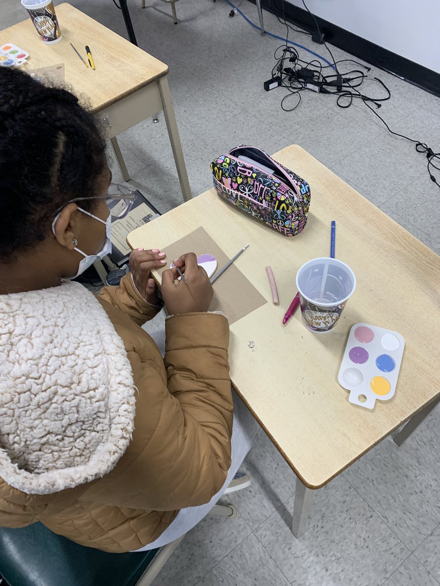 Miss Vaughan tweet media