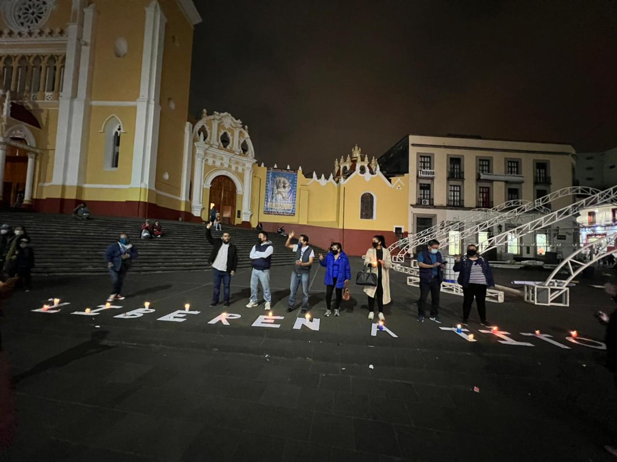 TitoDelfinC's tweet photo. Justicia es lo que pedimos para el Doctor Tito Delfín.
Basta de vivir en un estado represor.
Xalapa, gracias.
#LibertadParaTito
#VamosJuntos https://t.co/7EOg6Uj4BM